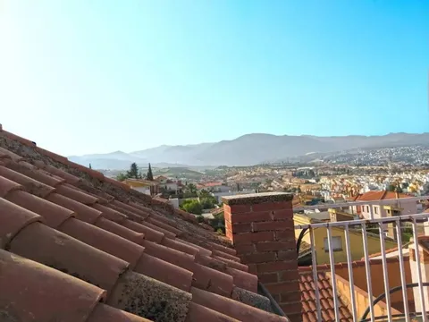 Flat 185 m² in Huétor Vega