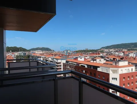 Pis de 95 m² a Sant Sebastià