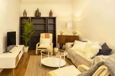 Room for rent, Barcelona (3/17)
