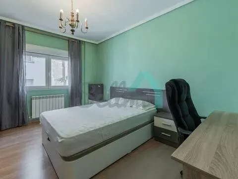Pis de 94 m² a Oviedo