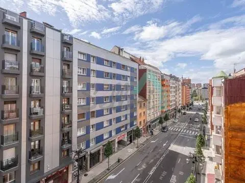 Pis de 64 m² a Oviedo