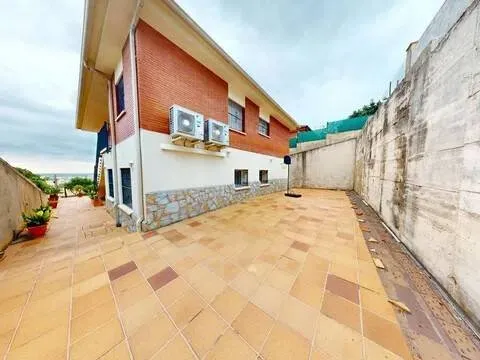 Haus 291 m² in Castelldefels