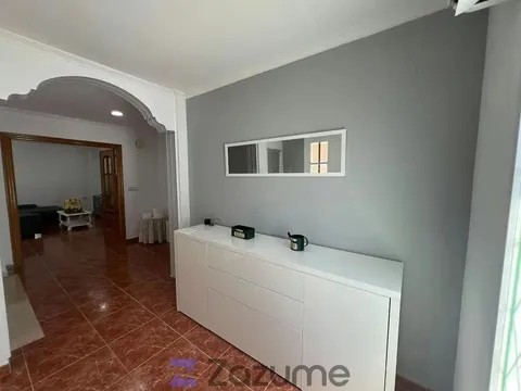 Casa de 320 m² en Manises
