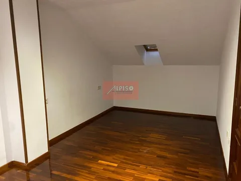 Pis de 82 m² a Ourense