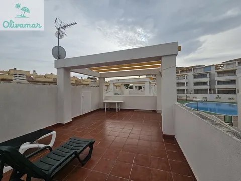 Casa de 100 m² a Oliva