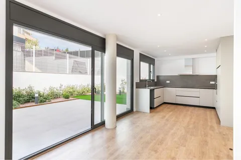 Appartamento 344 m² a Tiana