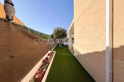 Pis de 200 m² a la Pobla de Vallbona