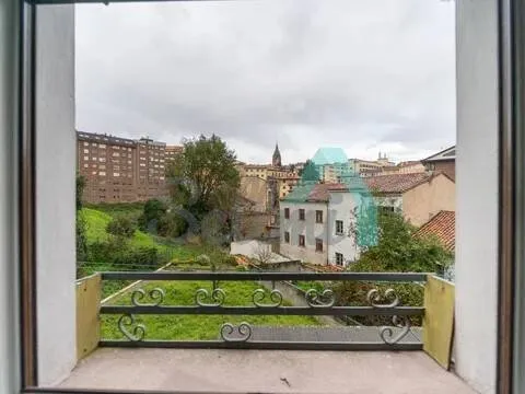 Pis de 60 m² a Oviedo