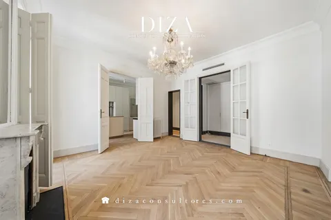 Flat 219 m² in Madrid (3/28)