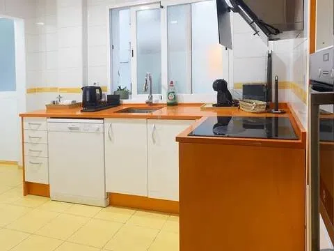 Кімната в оренду, Madrid