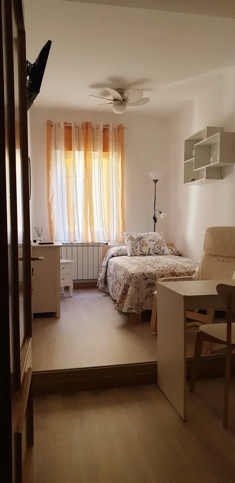 Кімната в оренду, Madrid (2/17)