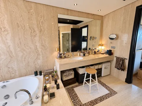 Appartement 330 m² à Luque