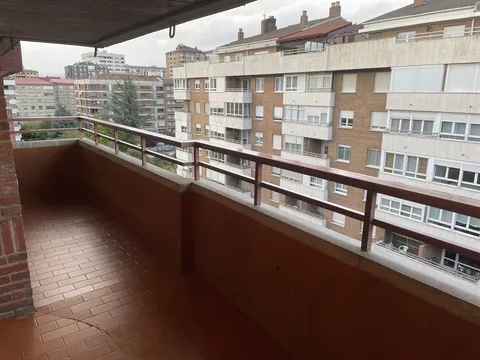 Pis de 95 m² a Pamplona