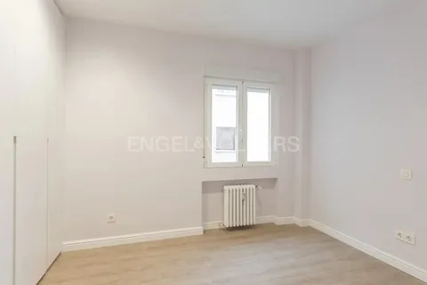 Wohnung 102 m² in Madrid