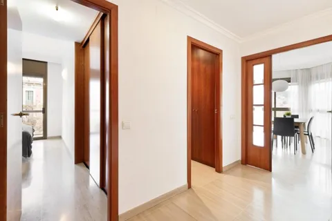 Квартира 100 м² в Барселоне