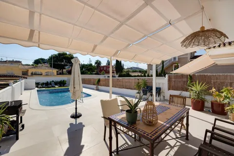 Casa de 355 m² a Torrevella