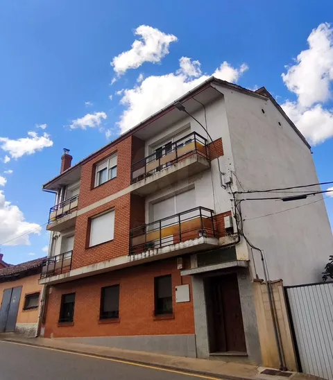 Piso de 95 m² en Almanza