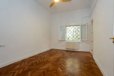 House 295 m² in Bétera