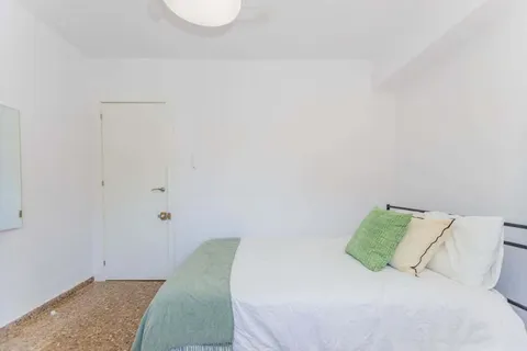 Chambre à louer, Valence