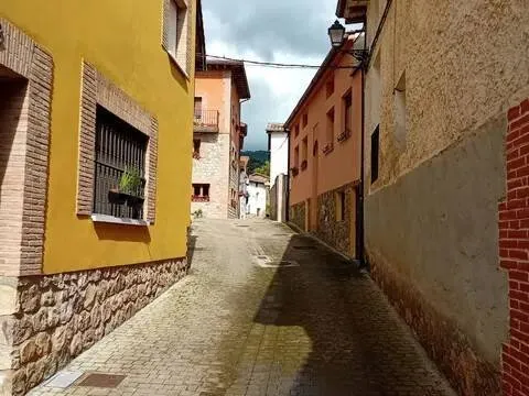 Habitació de lloguer, Ledesma de la Cogolla