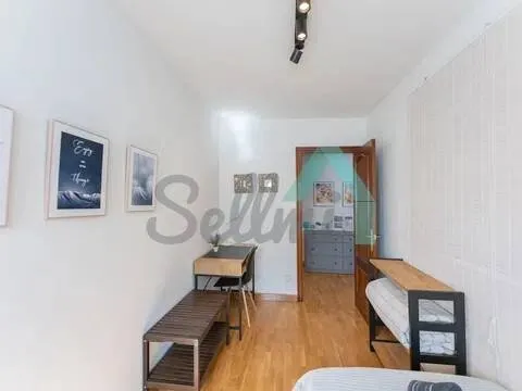 Pis de 68 m² a Oviedo