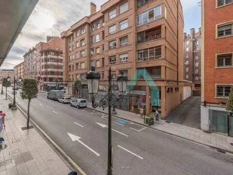 Appartamento 95 m² a Oviedo