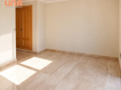Pis de 100 m² a Còrdova
