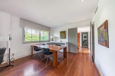 Casa de 239 m² a Sant Cugat del Vallès