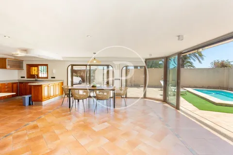 Casa de 260 m² a la Pobla de Farnals
