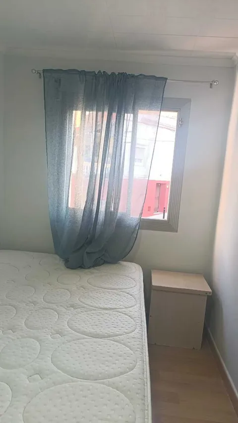 Zimmer zur Miete, Montcada i Reixac (2/2)