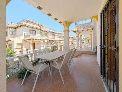 Pis de 80 m² a Oriola