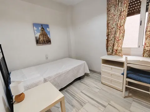 Pis de 90 m² a Còrdova