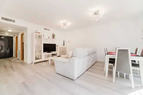 Piso de 271 m² en la Pobla de Vallbona (3/38)