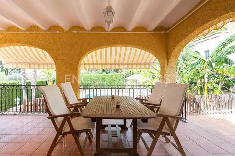 Casa de 250 m² a Nàquera