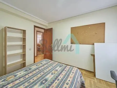 Pis de 82 m² a Oviedo