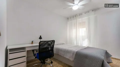 Habitació de lloguer, Burjassot