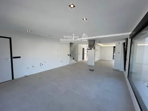Maison 500 m² à Villamayor