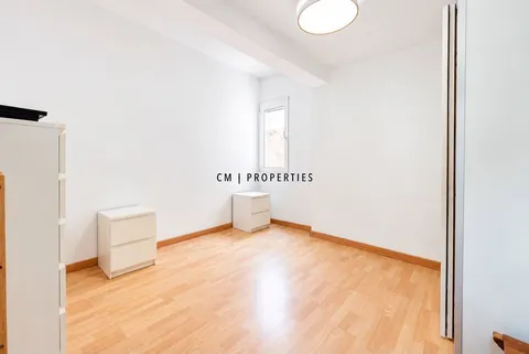 Pis de 77 m² a València