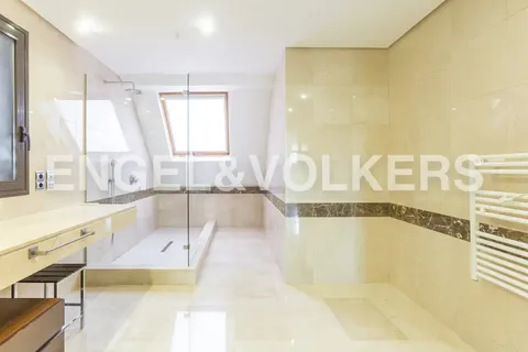 Appartement 720 m² à Las Rozas de Madrid
