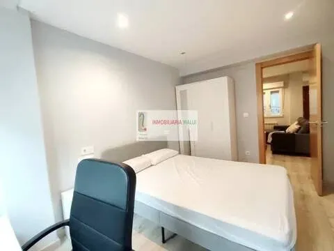 Pis de 80 m² a Oviedo