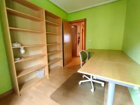 Pis de 85 m² a Oviedo