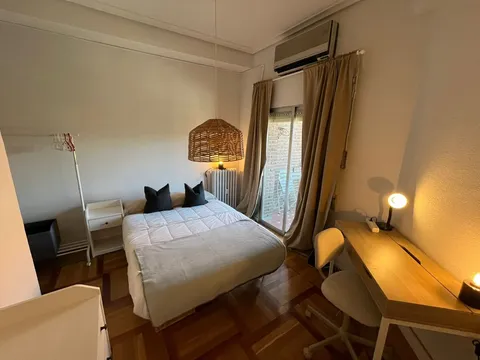 Room for rent, Madrid