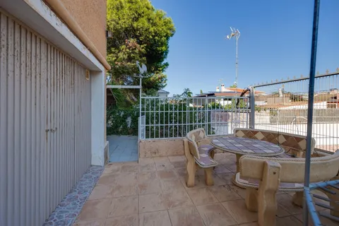 Casa de 355 m² a Torrevella