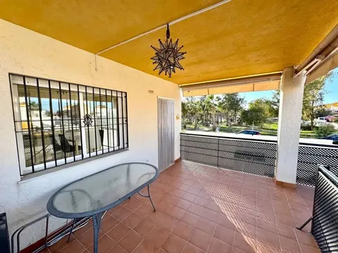 Casa de 250 m² a Guardamar del Segura (2/55)