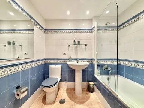 Pis de 90 m² a Estepona