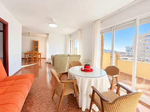 Piso de 80 m² en Motril