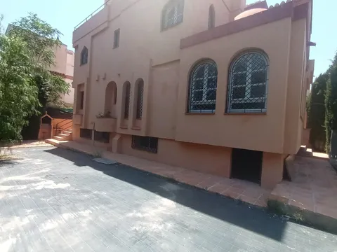 Casa de 297 m² a Albolote