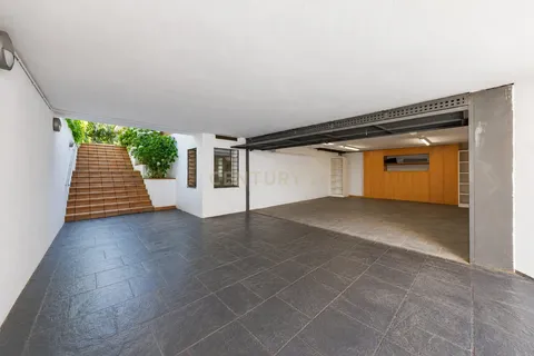 Casa de 239 m² a Sant Cugat del Vallès