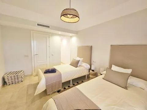 Wohnung 131 m² in San Roque