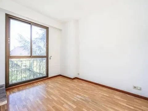 Wohnung 217 m² in Madrid